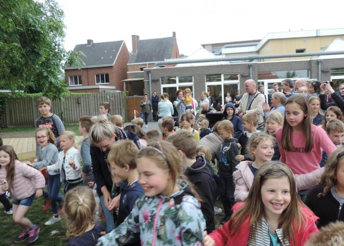 Studenten Thomas More bouwen originele speeltuigen voor de Kinderclub