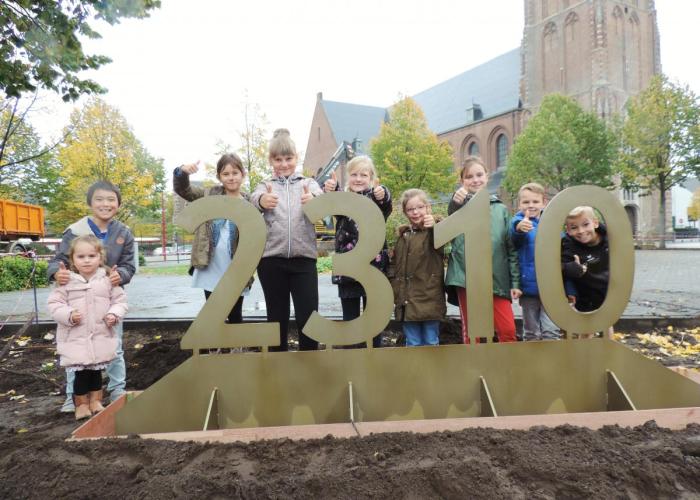 2310 om te zien!