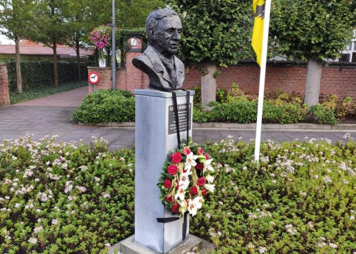 Digitaal rouwregister voor Aster Berkhof