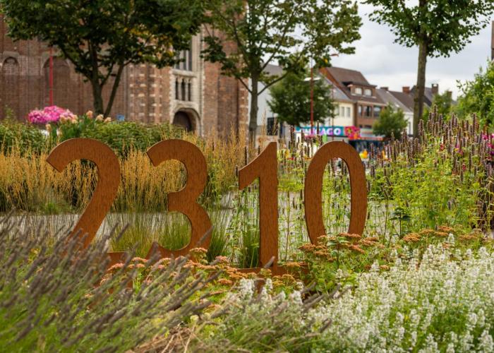 Oktober, dat is 2310-feest!