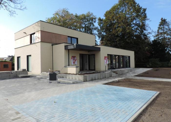 Politiebureau en parochiesecretariaat ingehuldigd