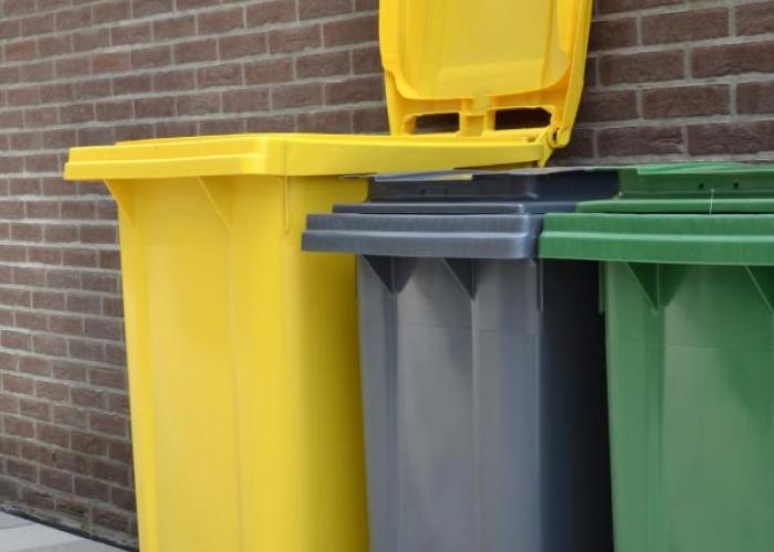 De gele papiercontainer is en blijft gratis