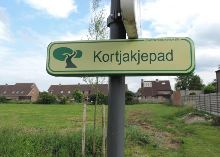 Nieuwe namen voor veertien wijkpaadjes in Sint-Jozef
