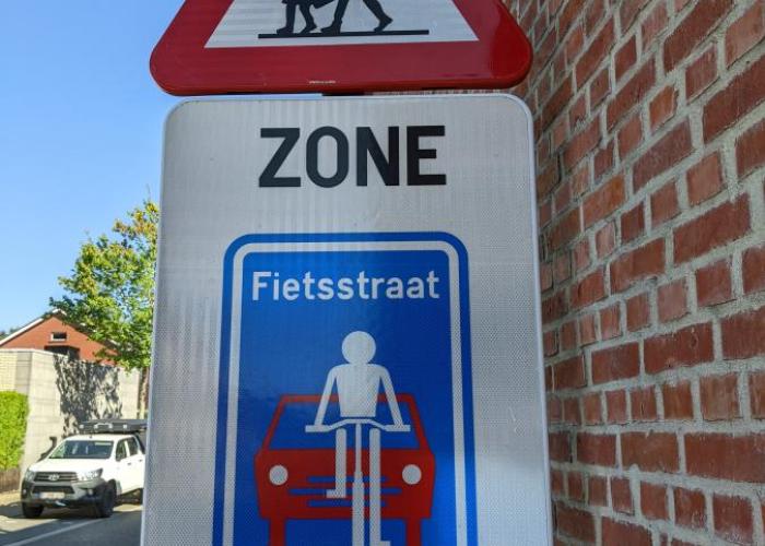 Emiel Van Roeystraat wordt een fietsstraat en een voorrangsweg