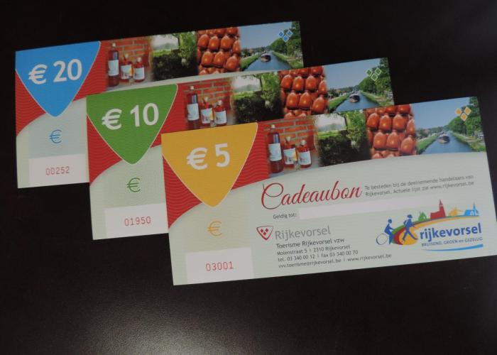 Verras jouw medewerkers met een Veussels geschenk