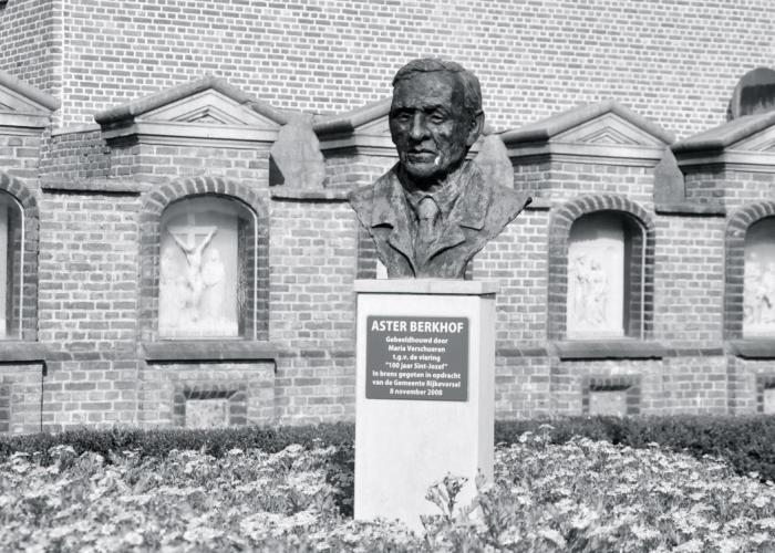 Digitaal rouwregister voor Aster Berkhof